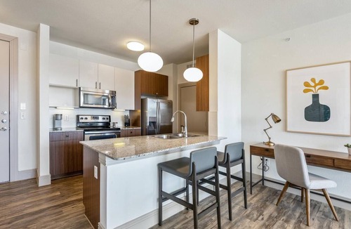 Las Colinas Apartment | Landing | Stunning 1BD, Clubhouse