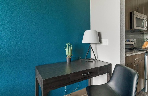 Memorial Apartment | Landing | Stunning 1BD, Gym
