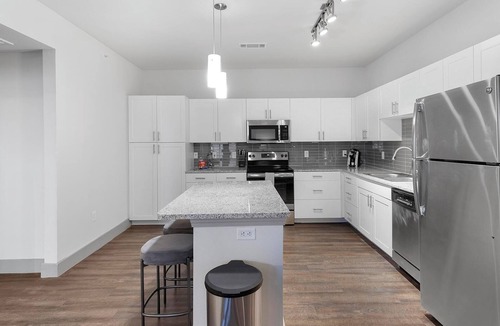 Haltom City Apartment | Landing | Stunning 2BD, Clubhouse, Pool