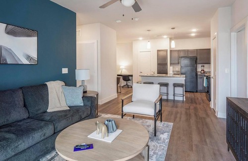San Antonio Apartment | Landing | Stunning 2BD, Gym, Clubhouse