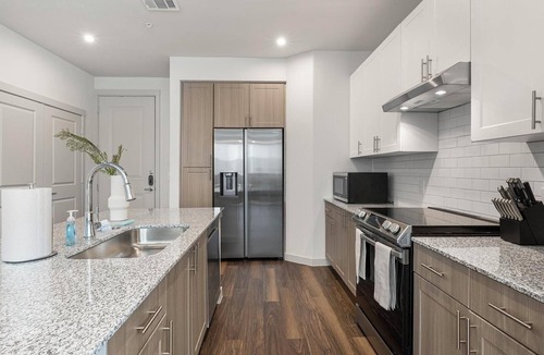 Fate Apartment | Landing | Stylish 1BD, Clubhouse, Pool