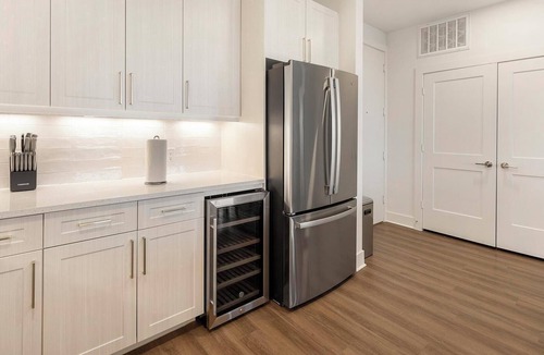 Roanoke Apartment | Landing | Stylish 2BD in Downtown Roanoke