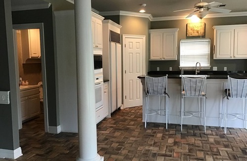 Shenandoah House | Large Executive 3 bedroom gorgeous entertainment home in Baton Rouge