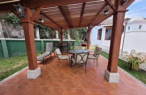 Antigua Guatemala House | Large house in Antigua Guatemala with pergola