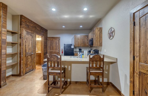 Sabinal House | Large Vacation Home with great amenities