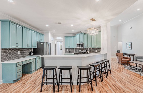 Las Colinas House | Las Colinas Home w/In-Law Suite: Irving Near DFW