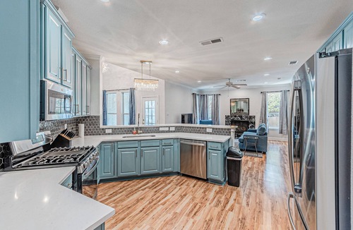 Las Colinas House | Las Colinas Home w/In-Law Suite: Irving Near DFW