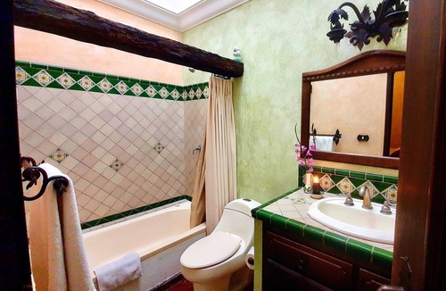 Antigua Guatemala Bed & Breakfast | Las Legendas 3 B&B