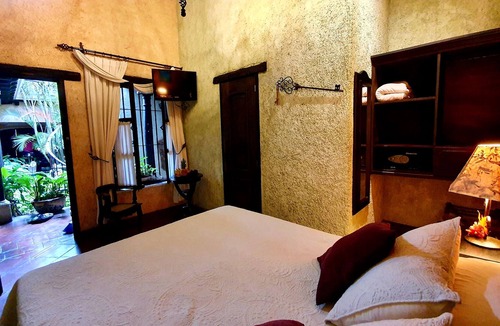 Antigua Guatemala Bed & Breakfast | Las Legendas 4 B&B