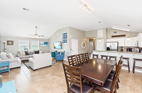Leeward Sands House | Latitude Adjustment | Poolside Paradise