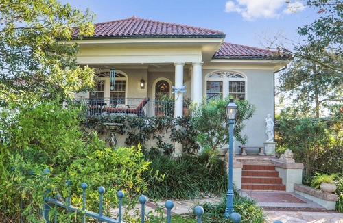 New Orleans Bed & Breakfast | Laurel Bed and Breakfast