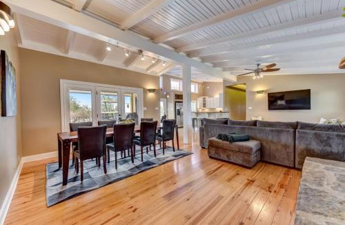 Granite Shoals House | LBJ Lake Home - Private Cove - Lake Toys - Boat Slip