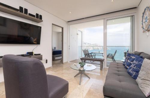 Jimenez Apartment | Le Club Beach Pool AC