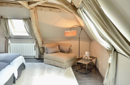 Le Deluge House | Le Paddock