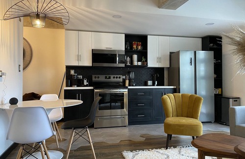 Zona 14 Apartment | Lindo studio en la cuidad con balcón privado