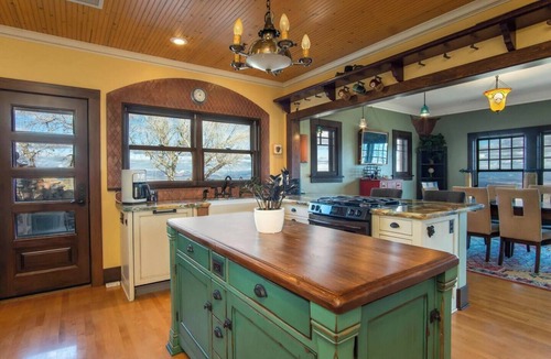 Jerome House | Little Daisy Historic Villa Sleeps 8 Sedona Views