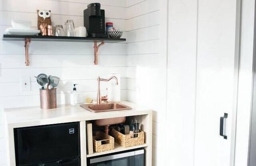 Miller Grove House | Little Luxe Romantic Treehouse Cabin