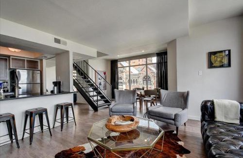 Downtown Austin Apartment | Littlefield Lofts #701