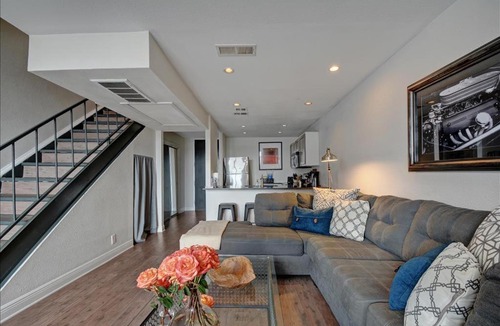 Downtown Austin Apartment | Littlefield Lofts #702