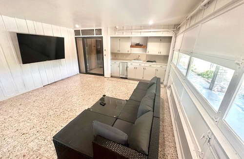 Junction House | Llano River Retreat - 5 bedrooms/4 bathrooms
