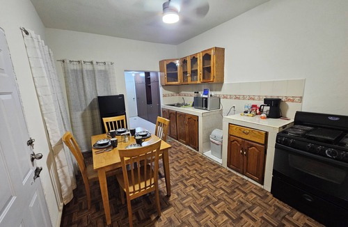 Monterrey Municipality House | Location TOP Tec Mty/Fundidora | House 6-8 Guests