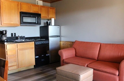 Canyon Lake Cabin | Lodge Suite Upstairs W/ Balcony - 205