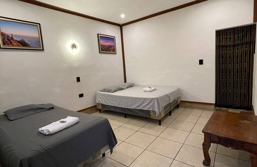 San Juan La Laguna House | Lodging with a green area in downtown San Juan La Laguna
