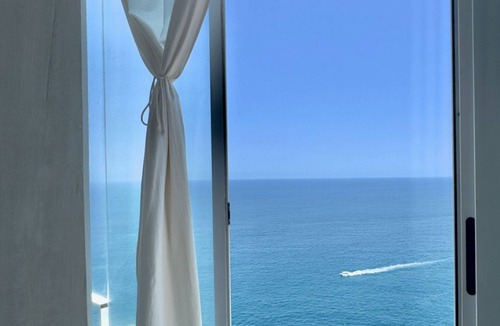 Las Playas Condo | Loft Casa Luna: terraza frente al mar y cocineta