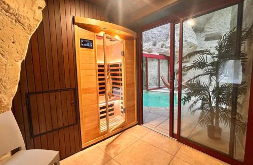 Turquant Hotel | Logis Hotel Demeure de la Vignole et Spa