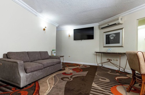 Ciudad Juarez Hotel | Los Cedros Hotel Inn Ciudad Juárez