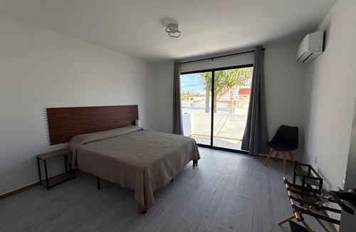 Lomas de Mazatlan House | Lovely 4-bedroom house with AC in Mazatlán 4 blocks from the Beach - Golden zone