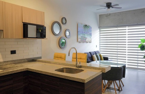Zona Dorada Apartment | Lovely apartment with pool 4 blocks from the beach