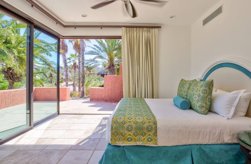 Ensenada Los Muertos Apartment | Lower Cascada: Ocean view suite with indoor/outdoor showers