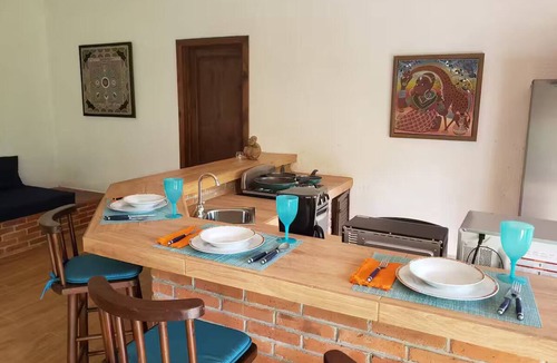 Pasajcap House | Luciérnaga–Big Central Studio con acceso al lago y jardín