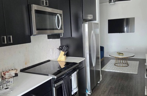 Texas Medical Center Apartment | Luv Lee Lux- @ NRG