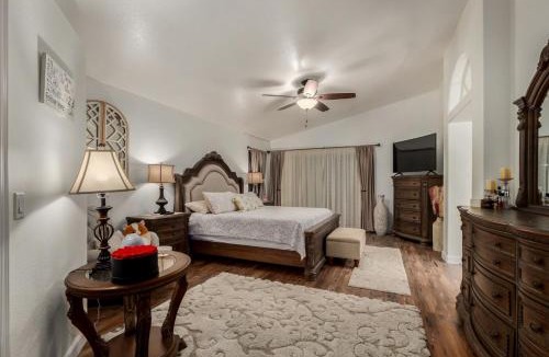 Desert Shires House | Lux 4BR Scottsdale house with pool and spa