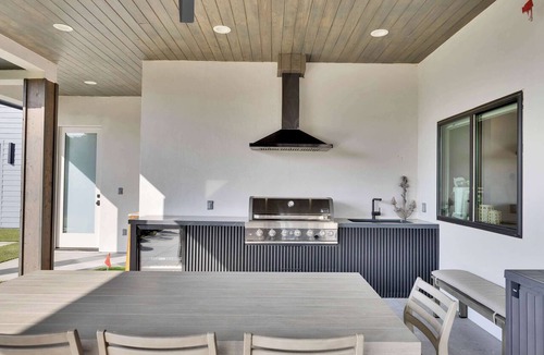 Horseshoe Bay House | Lux Lakefront Villa Pool w/fence, Hot Tub & Dock