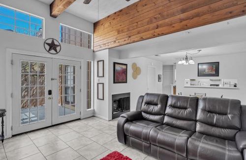 San Angelo House | Lux Mins 2 Shannon S Hospital & Lake Nasworthy