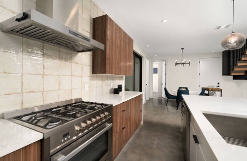Riverside House | Luxe Austin Riverside House w/Skyline Deck