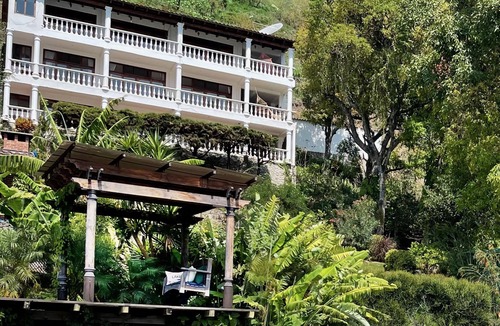 San Marcos La Laguna Villa | Luxurious 3 Bedroom Lakefront Villa With Heated Pool and Hot Tub
