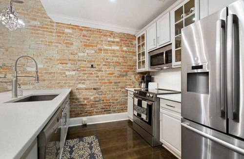French Quarter Condo | Luxurious Downtown Condo by the French Quarter!