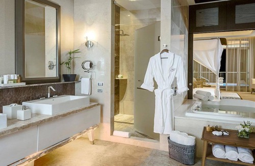 Nuevo Vallarta Resort | Luxurious Four Bedroom Residence Tower a 5 diamond award property ocean view BO
