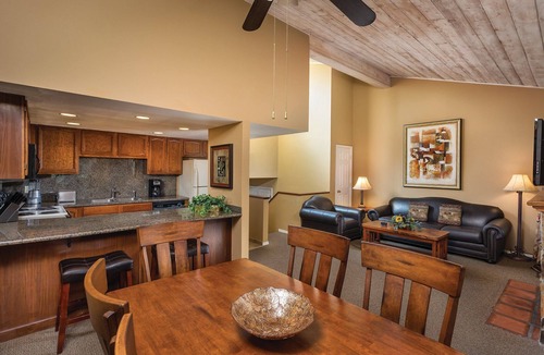 Flagstaff Resort | Luxurious Mountain View Golf Resort with tons of Amenities