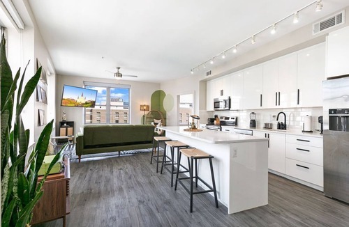 Central Business District Hotel | Luxury 2-Bedroom Condo Steps Away from the French Quarter
