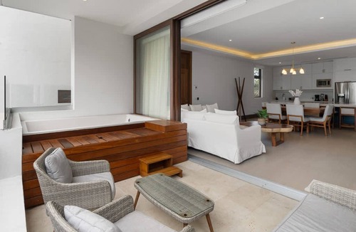 La Puntilla Condo | Luxury 2BR w/5 Pools & Beach Club: Quiya 2902