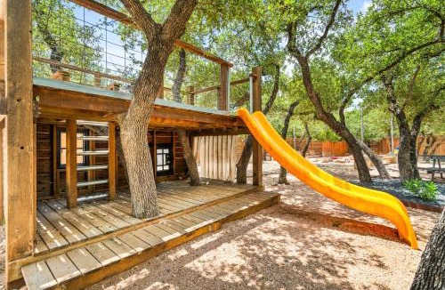 Dripping Springs House | Luxury 4BR Hilltop Retreat Scenic Views