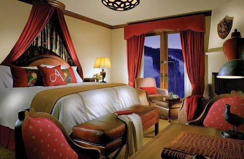 Vail Hotel | Luxury Alpine Room | Rooftop Hot Pools