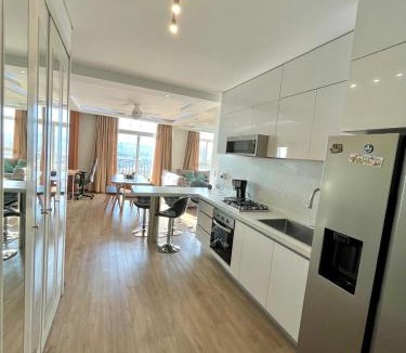 Monterrey Centro Apartment | Luxury Apartment in Monterrey Centro with Skyline Views