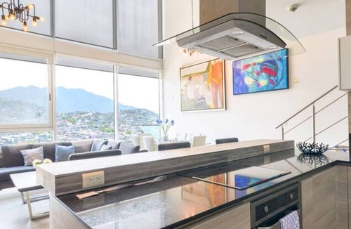 Monterrey Municipality Apartment | Luxury Apartment near ITESM - 5 beds 6 people
