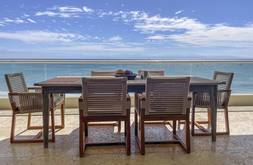 Emiliano Zapata Apartment | Luxury Beach Front Condo in Beautiful Punta de Mita
